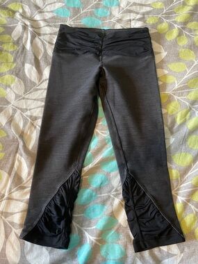 lululemon athletica Black Capri Leggings with Ruched Panels